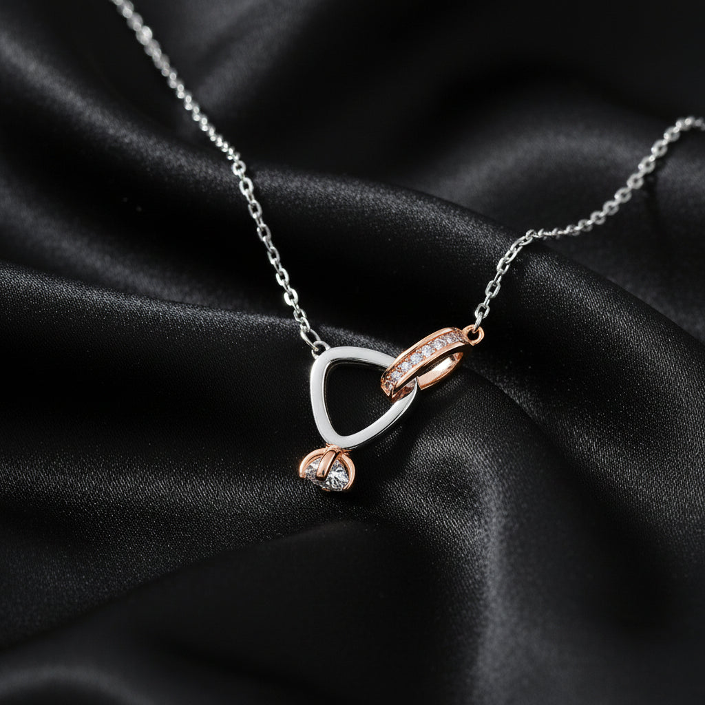 Collier Pendentif Alliance et Solitaire Entrelacés — Argent 925 et Oxydes de Zirconium, vue 2