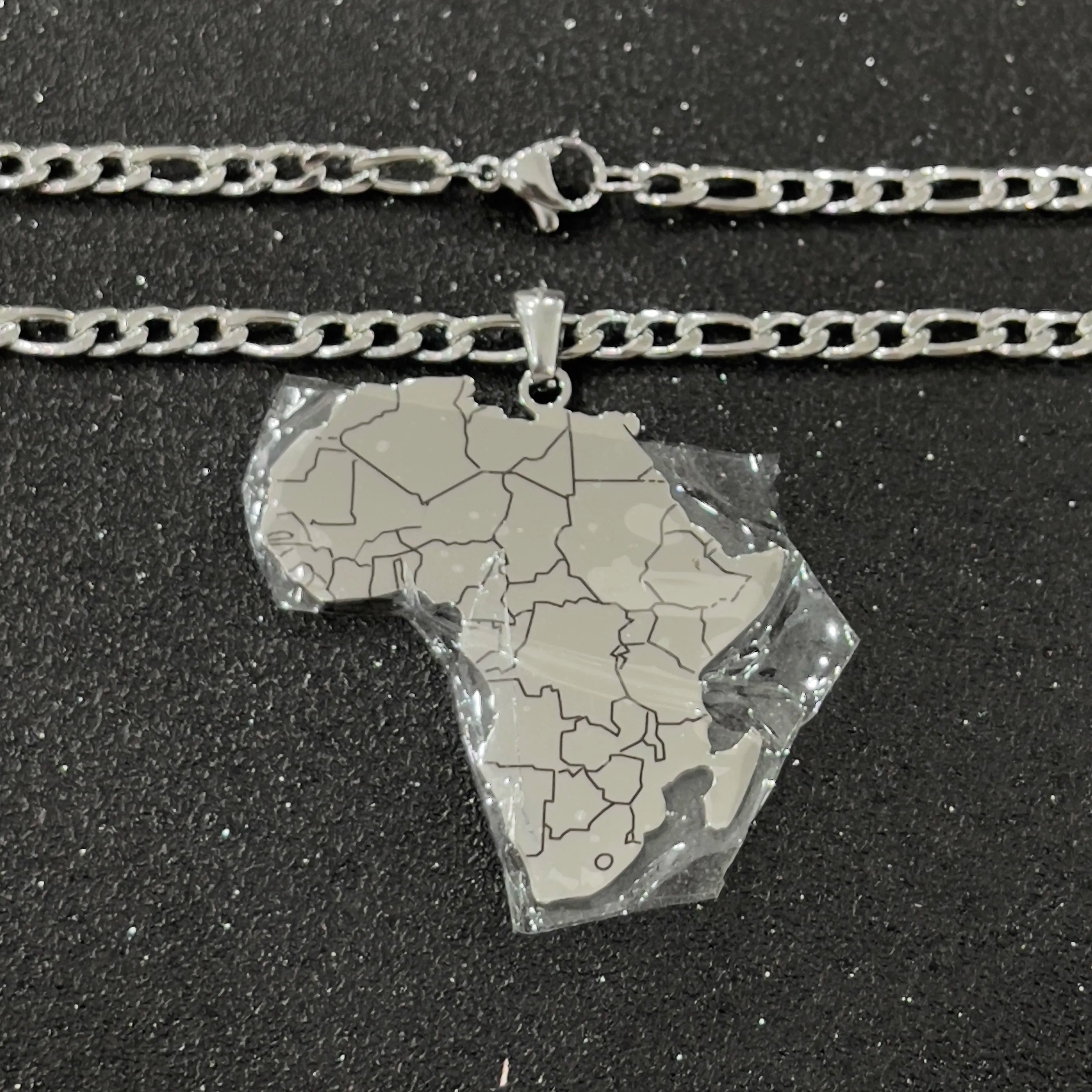 Drop Shipping Factory Customized Africa Map Countries Map Necklace for Hot Sale